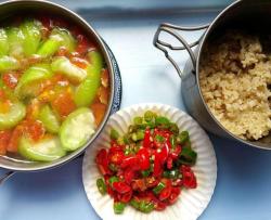 野外也能菜汤饭俱全丨模拟野外蔬菜米饭、番茄炒丝瓜、丝瓜番茄汤·圆满素食