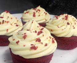 纯正美式红丝绒杯子蛋糕 Red Velvet Cupcake