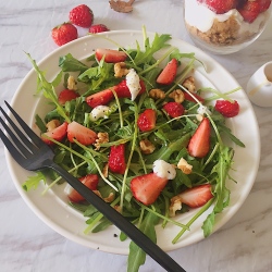 草莓核桃沙拉 Strawberry & Walnut Salad