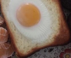 土司鸡蛋早餐