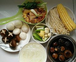 鸡肉杂菌汤