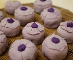 紫薯馅花朵馒头
