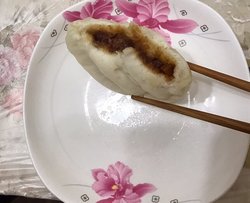 笋丁酱肉包