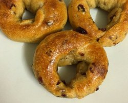 全麦蔓越莓贝果