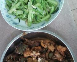 水鱼焖鸡