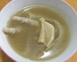 响螺鸡脚瘦肉汤