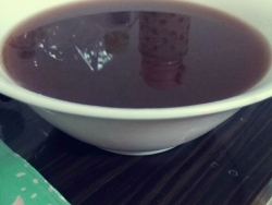 红豆薏米花生蜂蜜汤