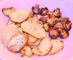 煎土豆蘑菇 蘸辣椒粉/适合下酒