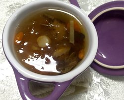 干贝花菇炖燕窝