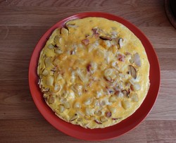 豪华版Tortilla de patatas
土豆鸡蛋饼