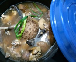 花菇煲鸡汤