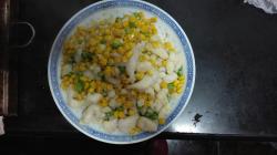 玉米炒龙利鱼粒