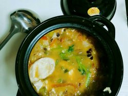 银鱼盒豆腐汤