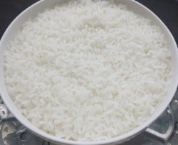 一碗香喷喷的白米饭