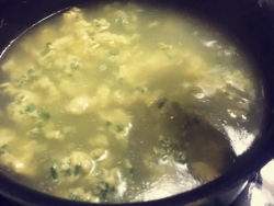 简单美味的葱花蛋汤