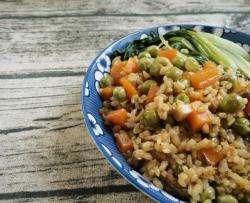 糙米蔬菜焖饭