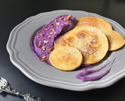燕麦松饼配紫薯奶昔