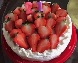 草莓蛋糕装饰