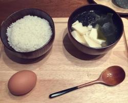 日式传统早餐—味增汤拌饭