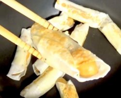 饺子皮香肠芝士卷