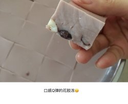 红豆黑豆莲子牛奶花胶冻