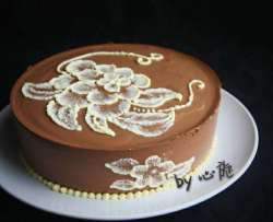 送自己的生日蛋糕——巧克力刷绣慕斯