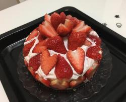 草莓鲜奶蒸蛋糕