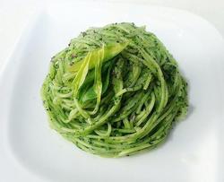 菠菜牛油果肉醬天使意麵