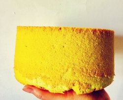 斑斓戚风蛋糕
Pandan Chiffon Cake