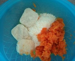 胡萝卜鸡肉米粉