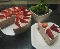 草莓慕斯蛋糕