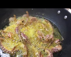蛋黄椒盐皮皮虾