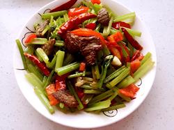 芹菜炒肉