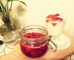 自治酸奶配自制草莓糖浆