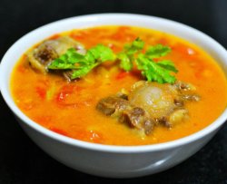 香浓红烩牛尾汤番茄牛尾最暖胃