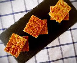 酥脆焦糖杏仁排