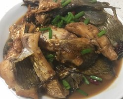四佰私厨-红烧鳊鱼