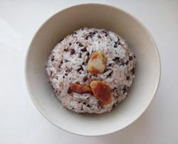 黑白腊肠饭