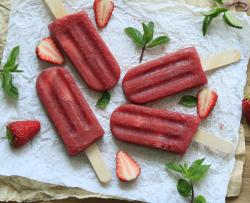 低脂健康  红酒草莓冰棒