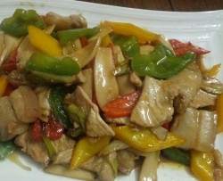 杏鲍菇炒青椒肉片