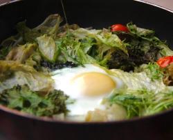 从森林里出来的低卡鸡蛋热沙拉—消耗沙拉菜的好办法