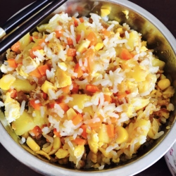 菠萝炒饭