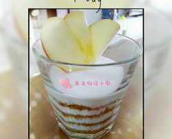 苹果酸奶木糠杯