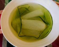 又鲜又仙的 竹荪干贝黄瓜汤