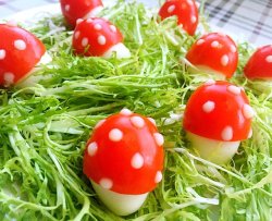 鹌鹑蛋红蘑菇