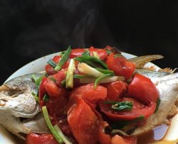 西红柿焖鲳鱼