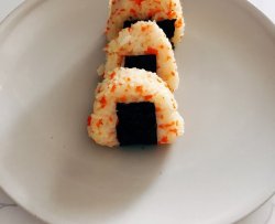 胡萝卜三角饭团