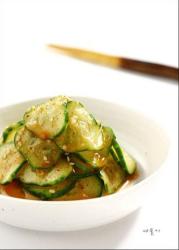韩国小菜-凉拌黄瓜오이초무침