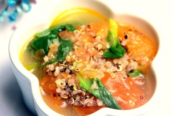 藜麦青菜番茄汤
