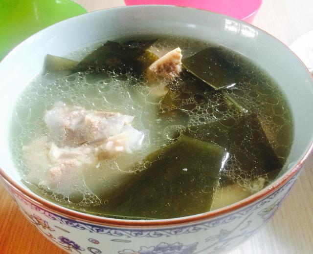 海带排骨肉汤
每日一汤养生